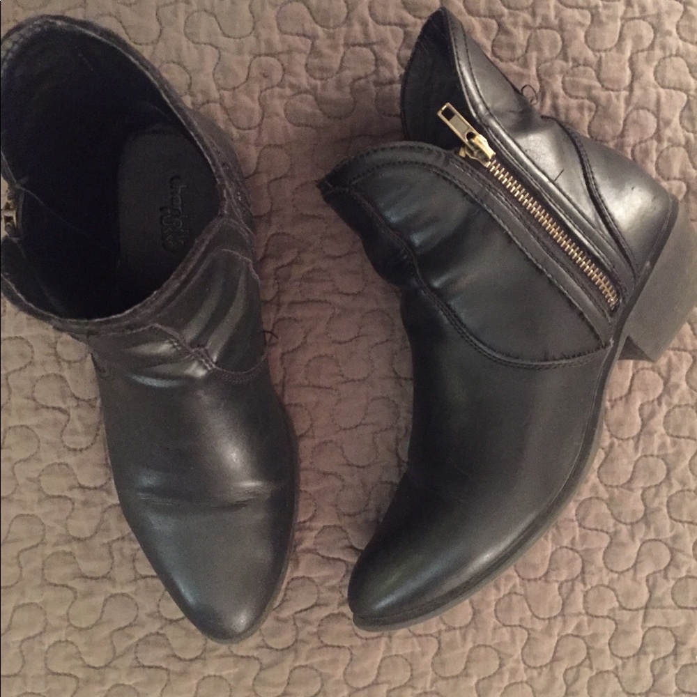 Black Chelsea boots